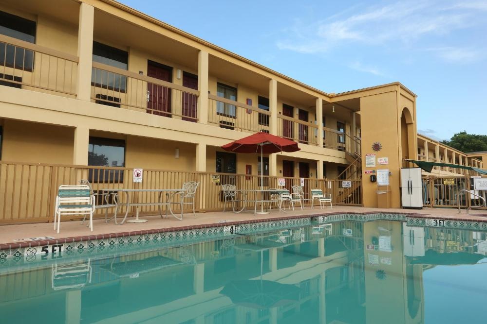 Red Roof Inn Ardmore Image 12