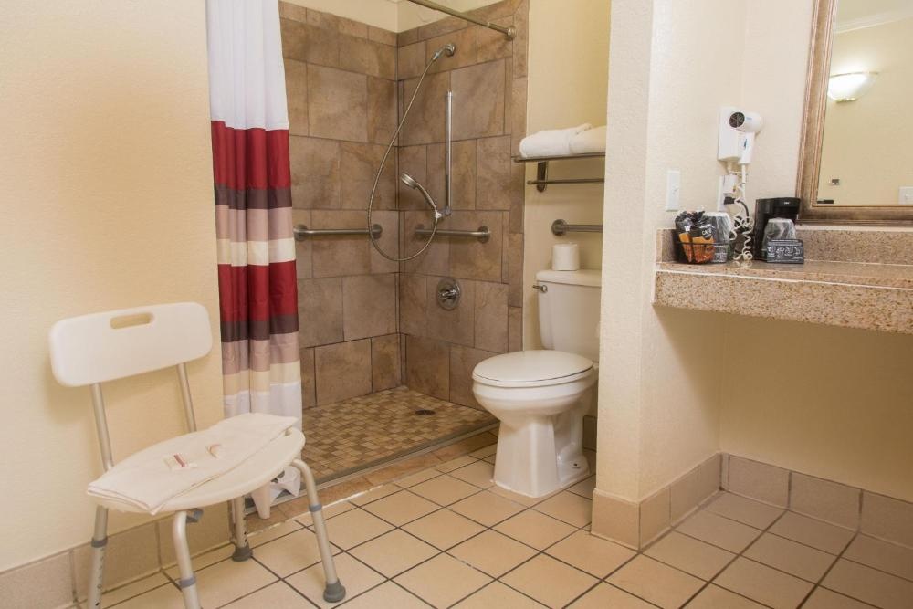 Red Roof Inn Ardmore Image 22